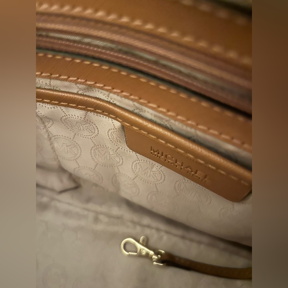 🌷MICHAEL KORS🌷Brown Saffiano Leather Satchel Crossbody Selma Medium Bag - Picture 12 of 13